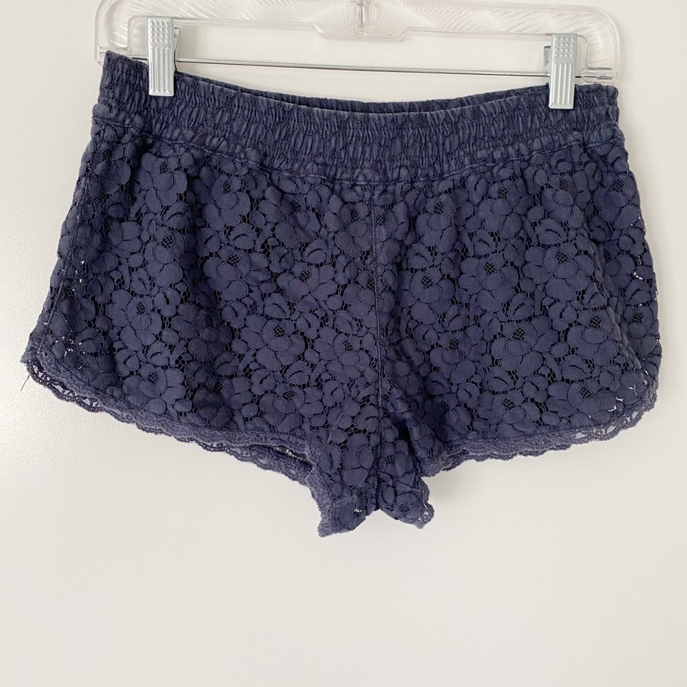 Aritzia Talula Navy Lace Shorts
